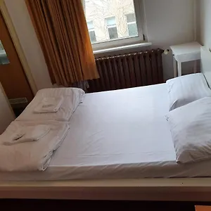*** Отель Maerkischer Hof Германия